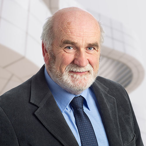 Larry Mackey headshot